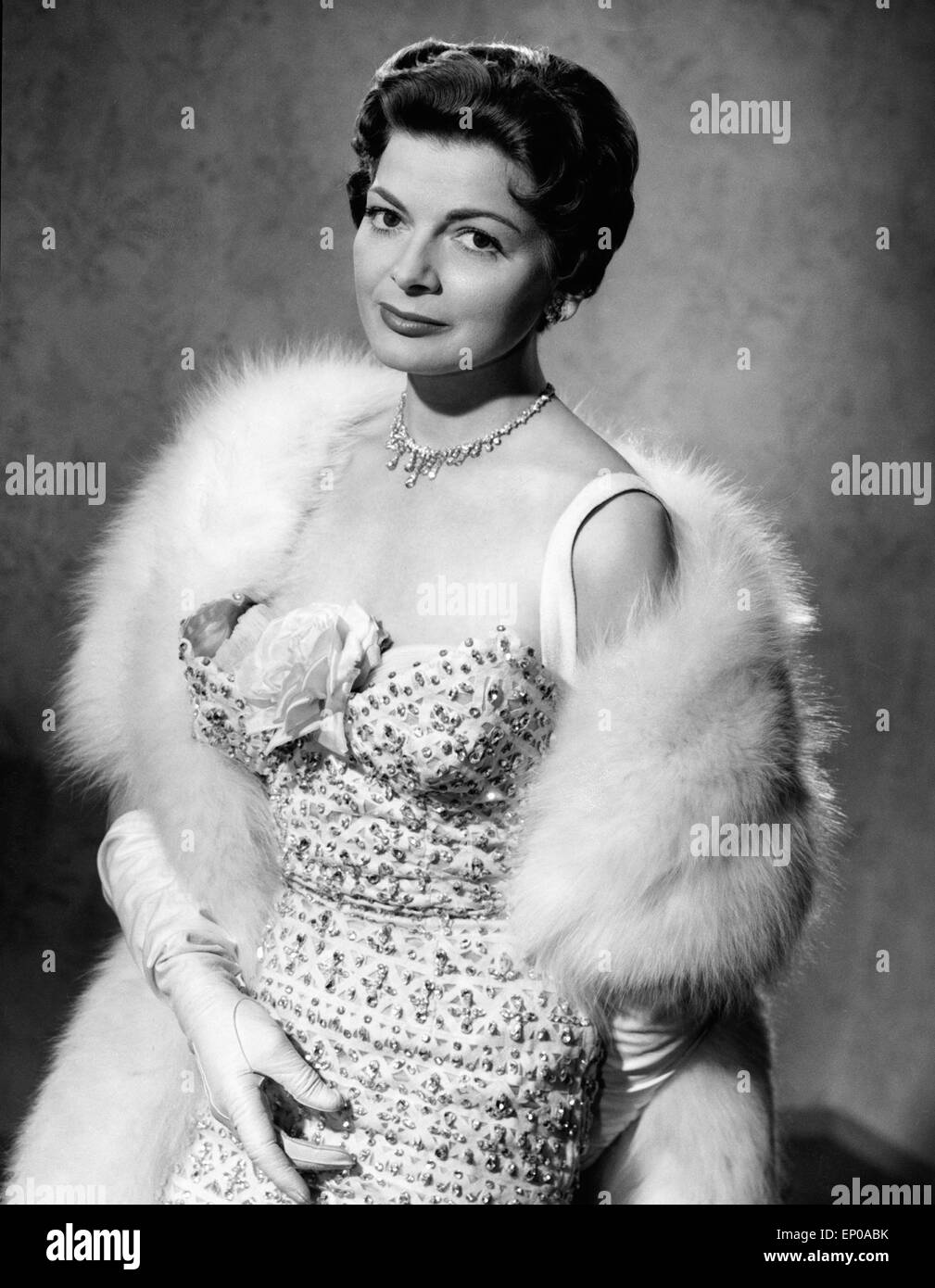 Schweizer Sängerin und Schauspielerin Lys Assia, Mitte 1950er Jahre. Swiss actress and singer Lys Assia, mid 1950s, Stock Photo