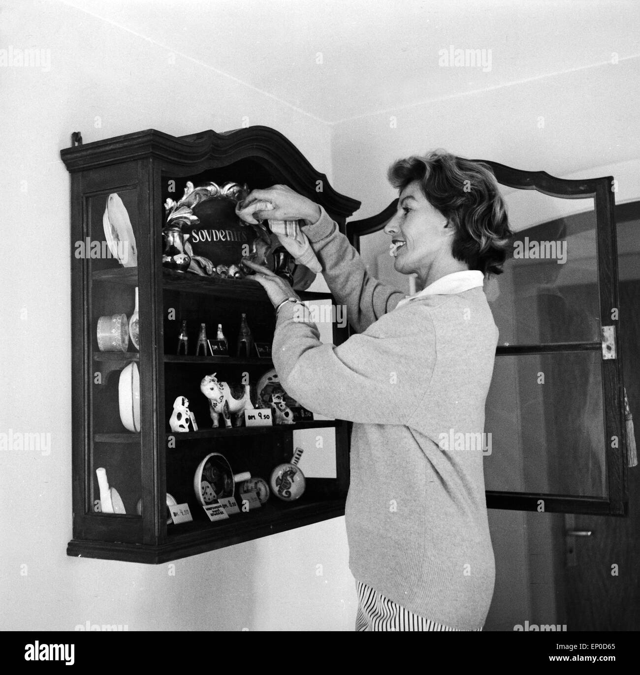 Deutsche Sangerin Und Schauspielerin Lale Andersen In Ihrem Haus