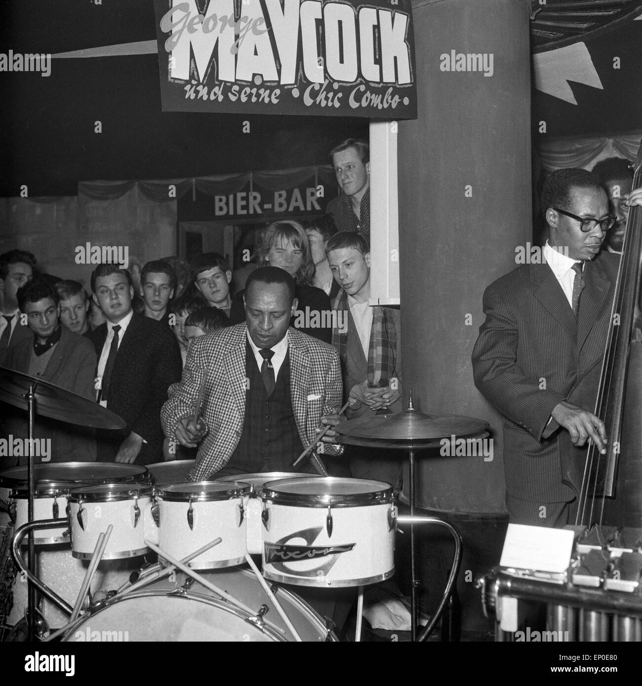 Legendary Jazz Musician Lionel Hampton Posing OLD PHOTO 