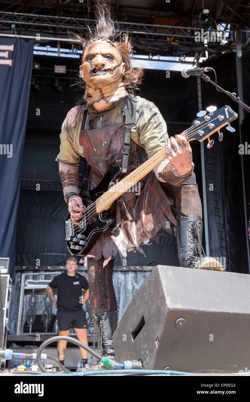 Somerset, Wisconsin, USA. 9th May, 2015. Bassist DEVIN SOLA of