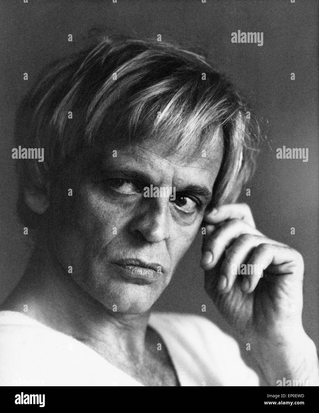 Deutscher Schauspieler Klaus Kinski im März 1975. German actor Klaus Kinski, March 1975. Stock Photo