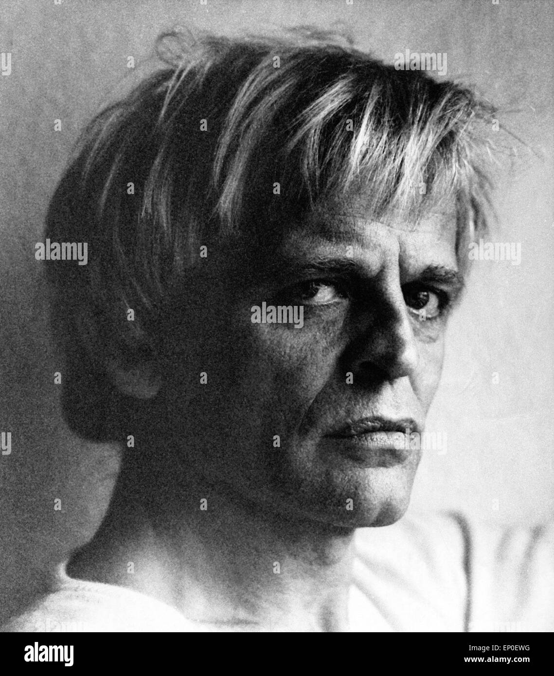 Deutscher Schauspieler Klaus Kinski im März 1975. German actor Klaus Kinski, March 1975. Stock Photo