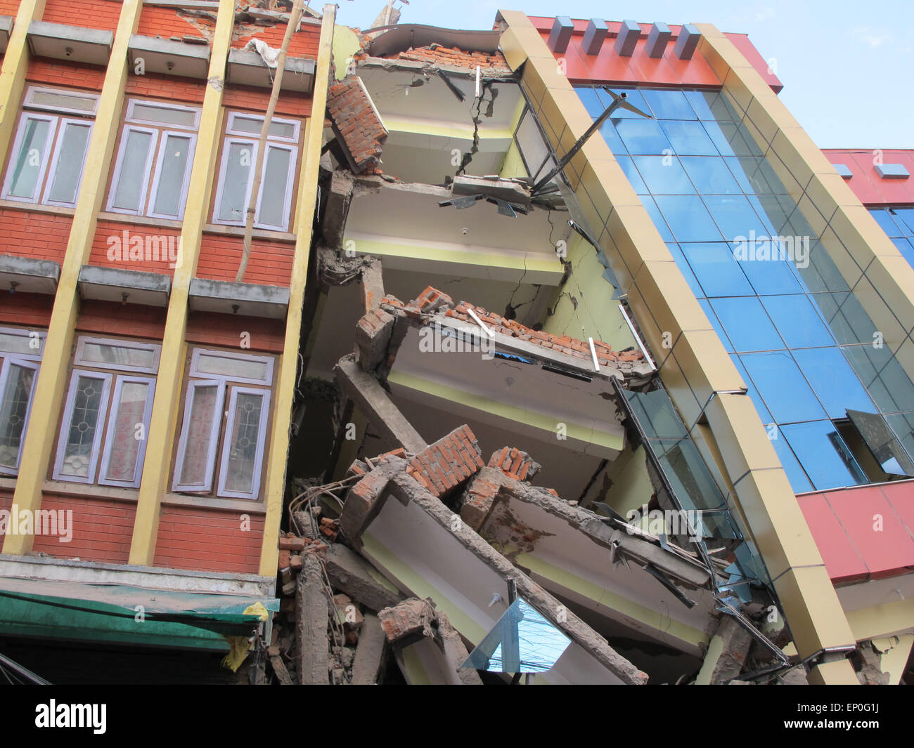 Kathmandu, Nepal. 12th May 2015. A fresh earthquake has occurred in Nepal. Photo shows damage situation today in Bus Park area Kathmandu Nepal. Stock Photo