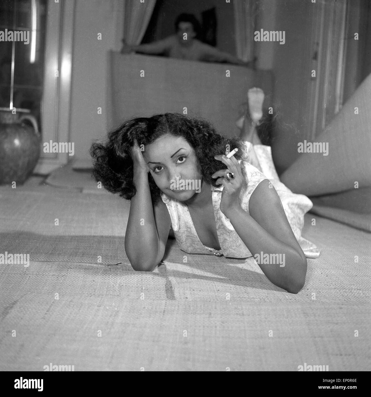 Karibische Blues, Pop und Schlagersängerin Mona Baptiste liegt auf