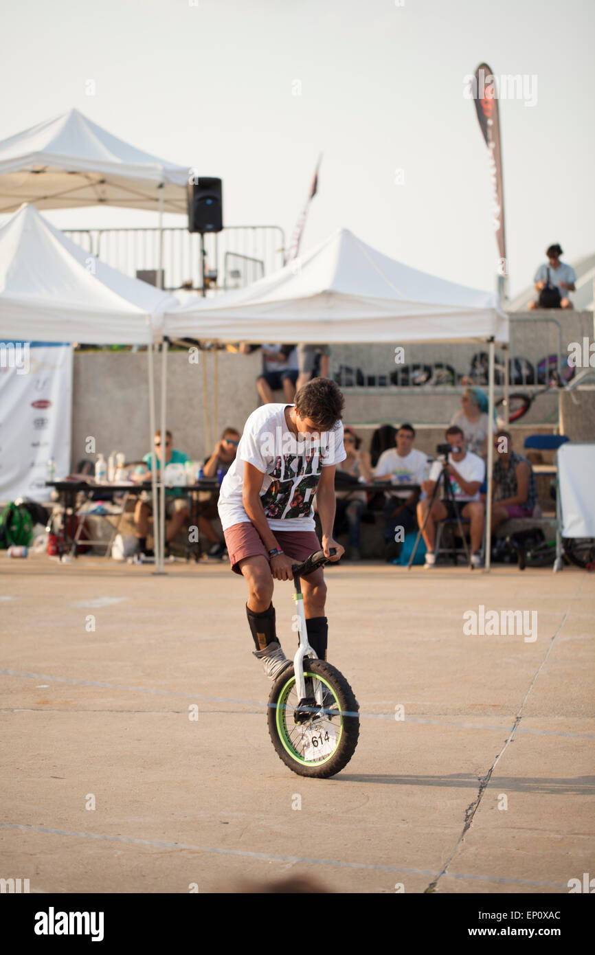 Uni Cycle High Resolution Stock Photography and Images Alamy