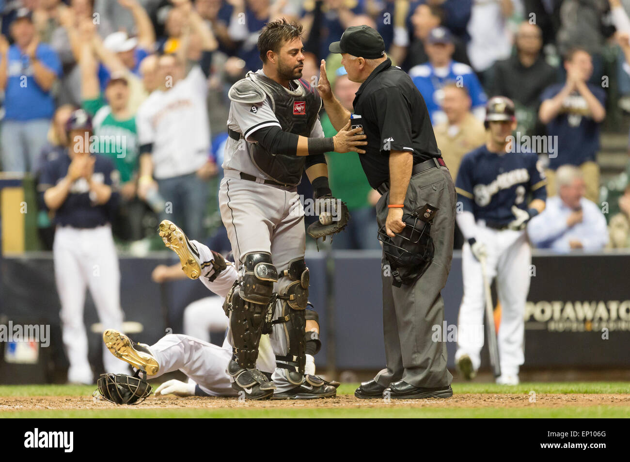 Milwaukee, WI, USA. 11th May, 2015. Chicago White Sox catcher Geovany Soto #58 argues with the home plate umpire over a tag at home plate during the Major League Baseball game between the Milwaukee Brewers and the Chicago White Sox at Miller Park in Milwaukee, WI. Brewers defeated the Sox 10-7. John Fisher/CSM/Alamy Live News Stock Photo