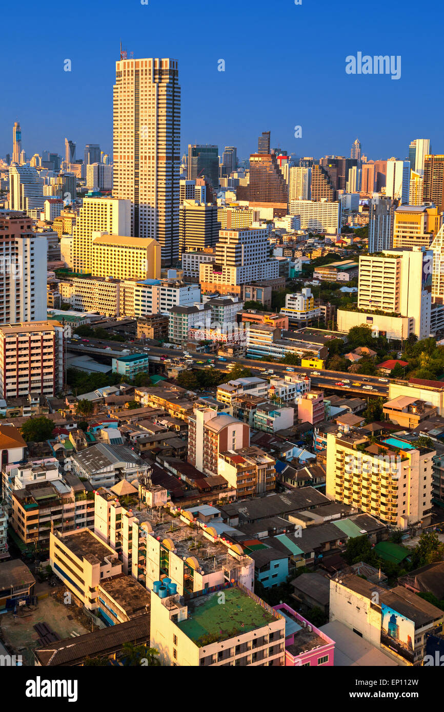 Building downtown Bangkok in the evening Stock Photo - Alamy