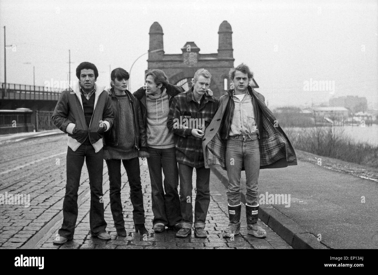 Das Ding, Fernsehserie, Fernsehspiel, Zweiteiler, Deutschland 1979, Regie: Ulrich Edel, Darsteller: Wane Laryea, Caroline Chanio Stock Photo