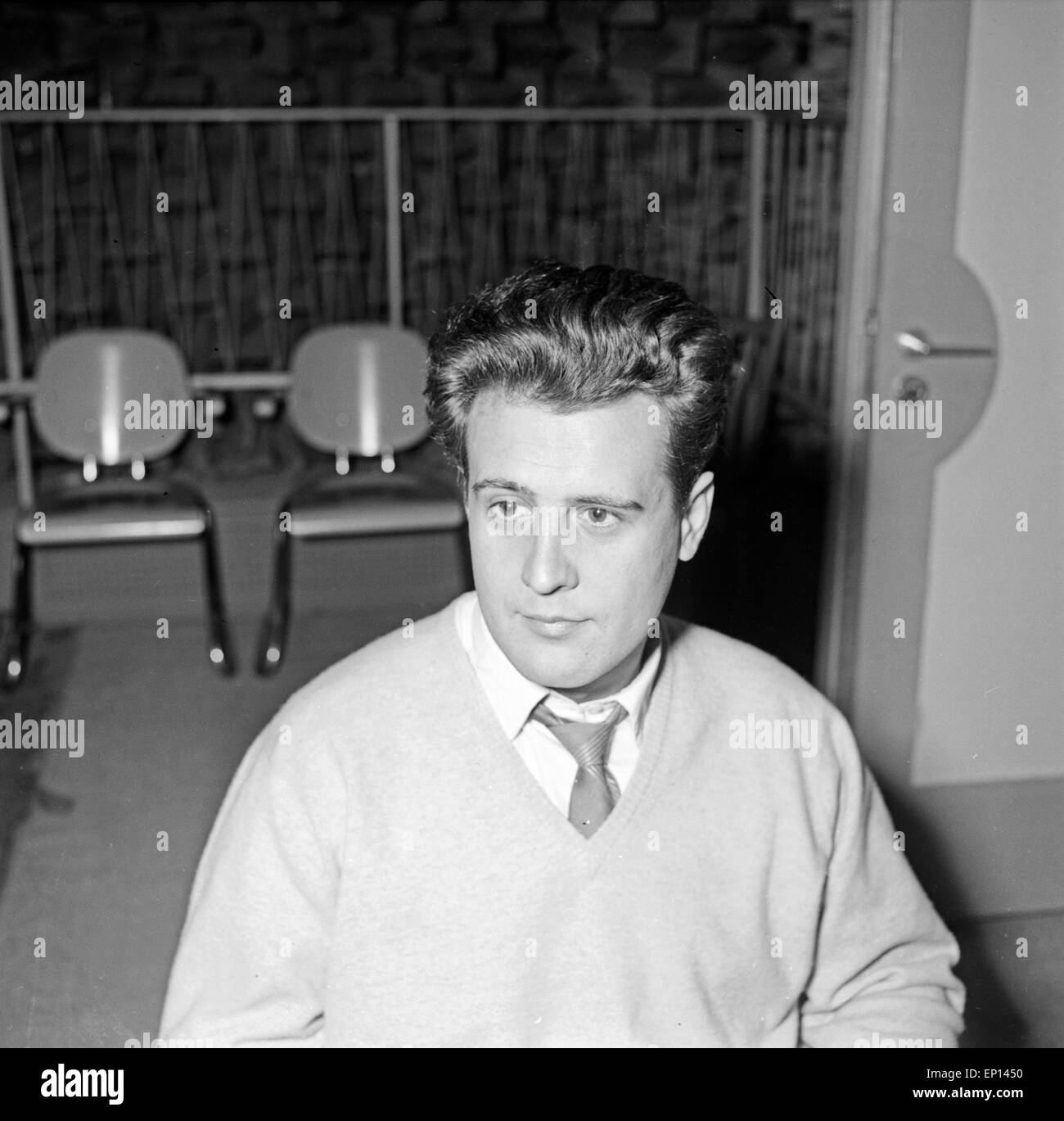 Deutscher Journalist Gerd Ruge, Deutschland 1950er Jahre. German ...