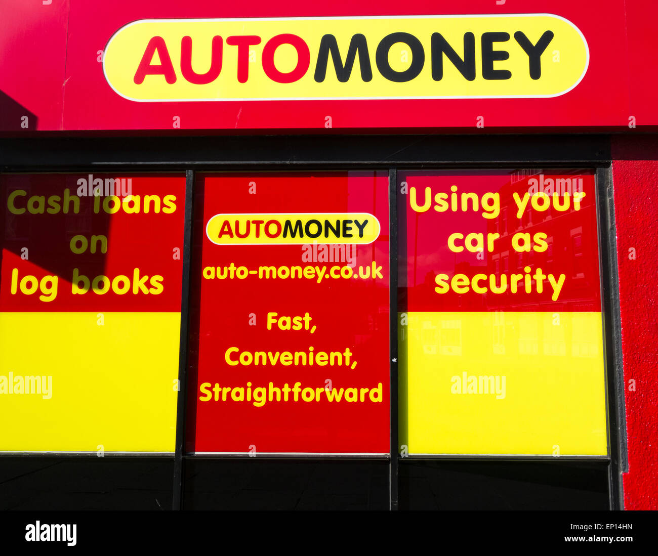 Automoney loan shop in UK high street: cash loan specialist using lenders car logbook as security Stock Photo