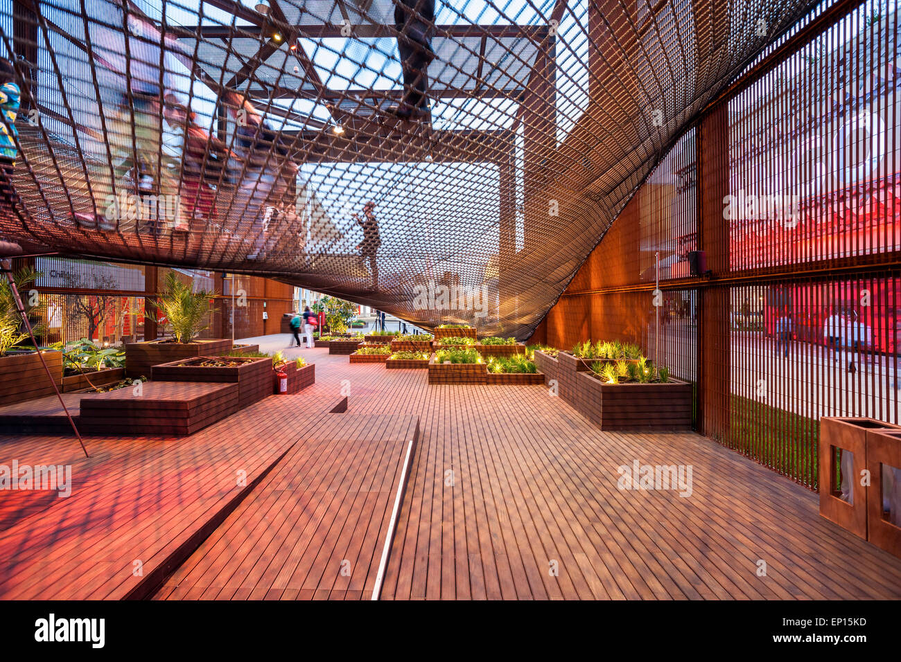 Ground floor with planters, ramp and net structure. Milan EXPO 2015 ...