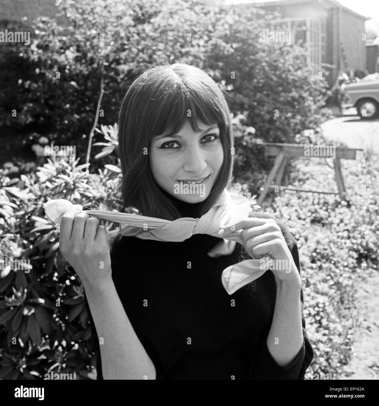 Israelische Sängerin und Schauspielerin Esther Ofarim, Deutschland 1960er Jahre. Israeli singer