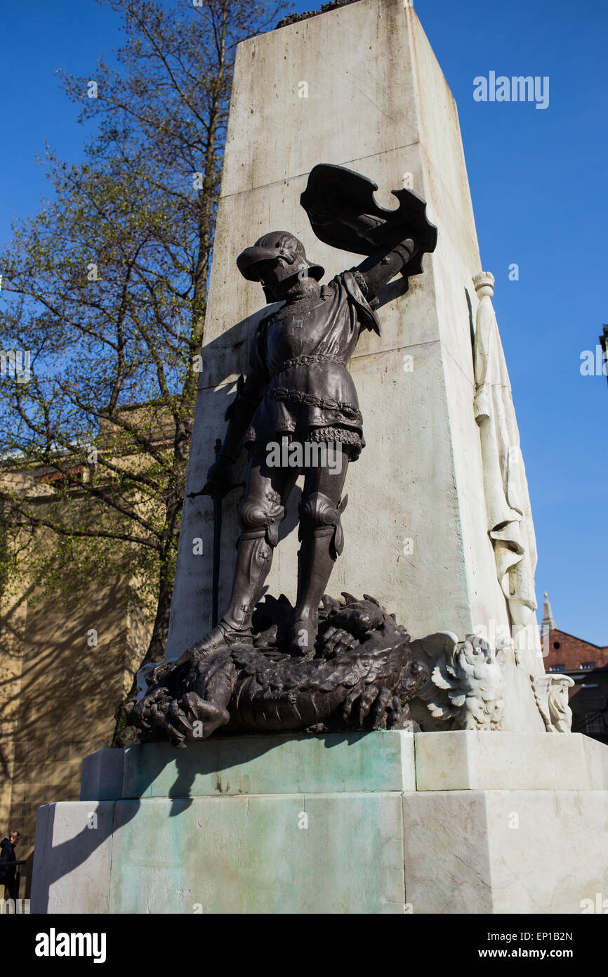 Leeds war memorial hi-res stock photography and images - Alamy