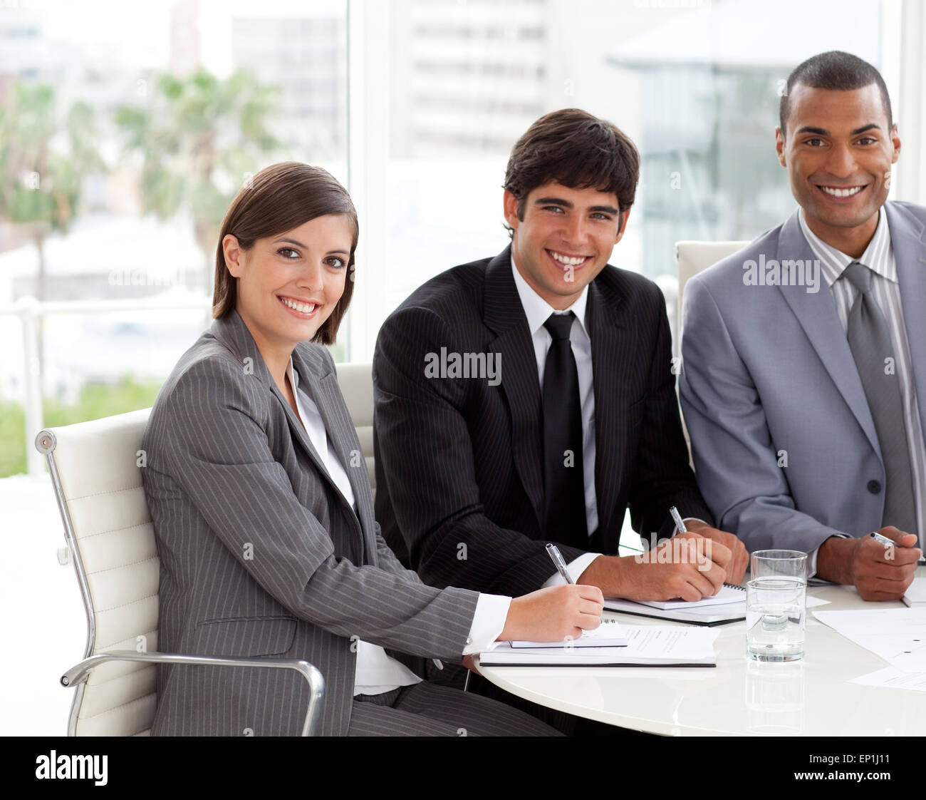 Multi ethnic co workers hi-res stock photography and images - Alamy