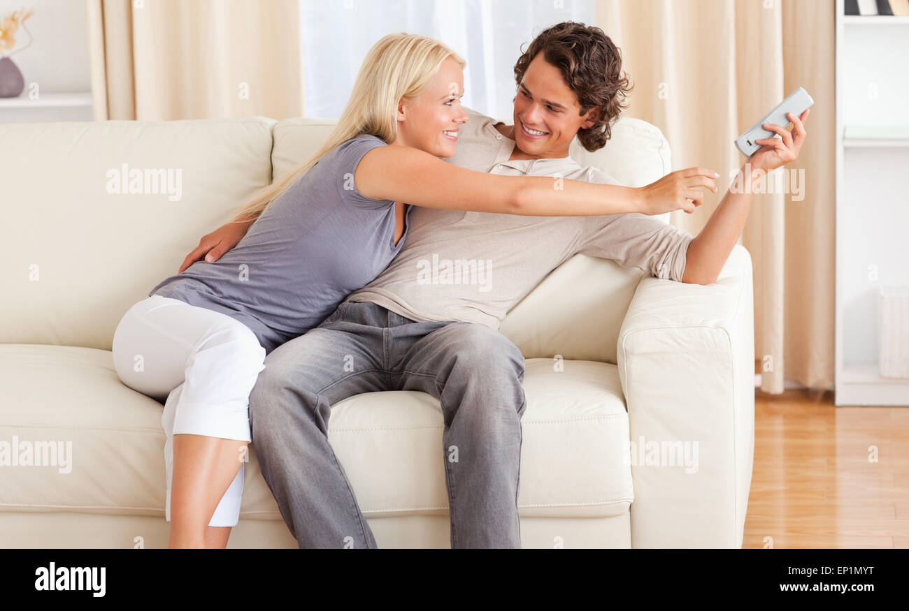 Women watch two men fighting hi-res stock photography and images - Alamy
