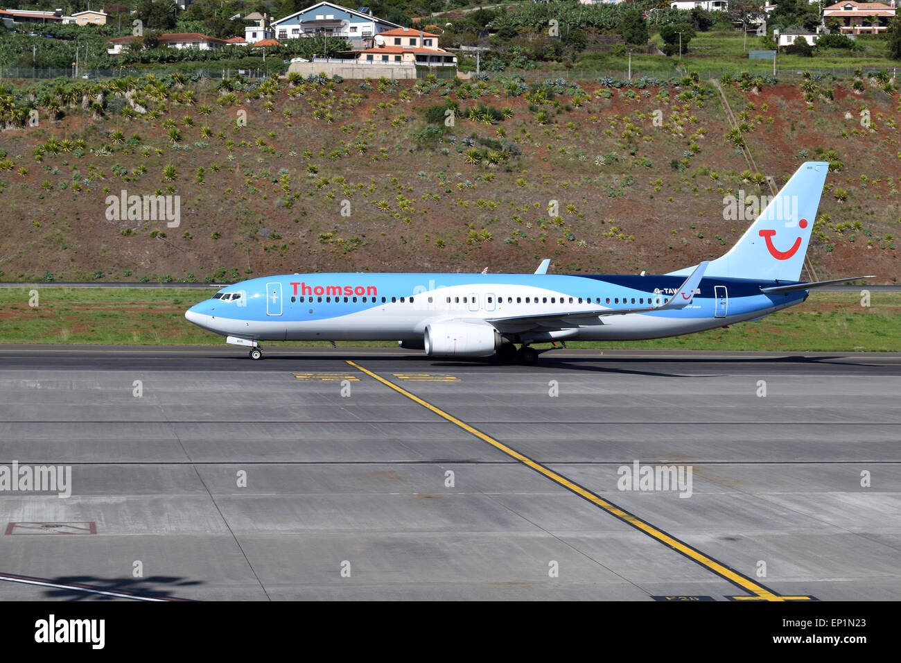 Thomson Airways plane landing on Madeira number 3521 Stock Photo