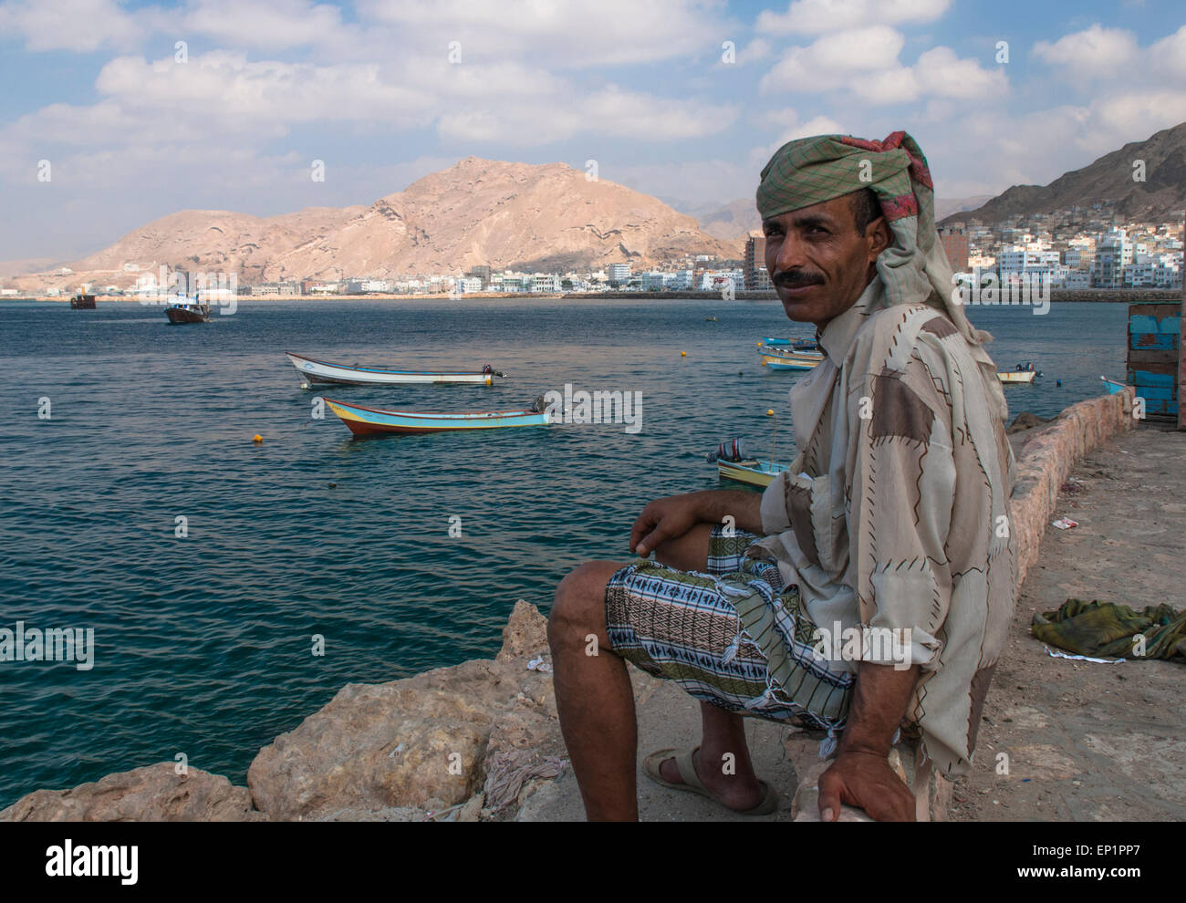 AL MUKALLA, YEMEN 4TH APRIL 2007 Yemeni Fisherman in Al Mukalla Stock Photo