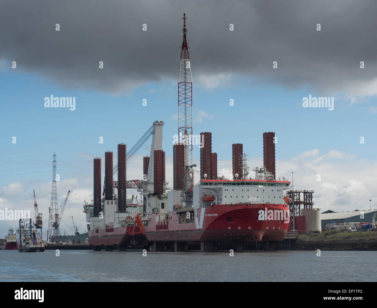 MPI Resolution jack up vessel for wind turbine installation, River Tees Stock Photo
