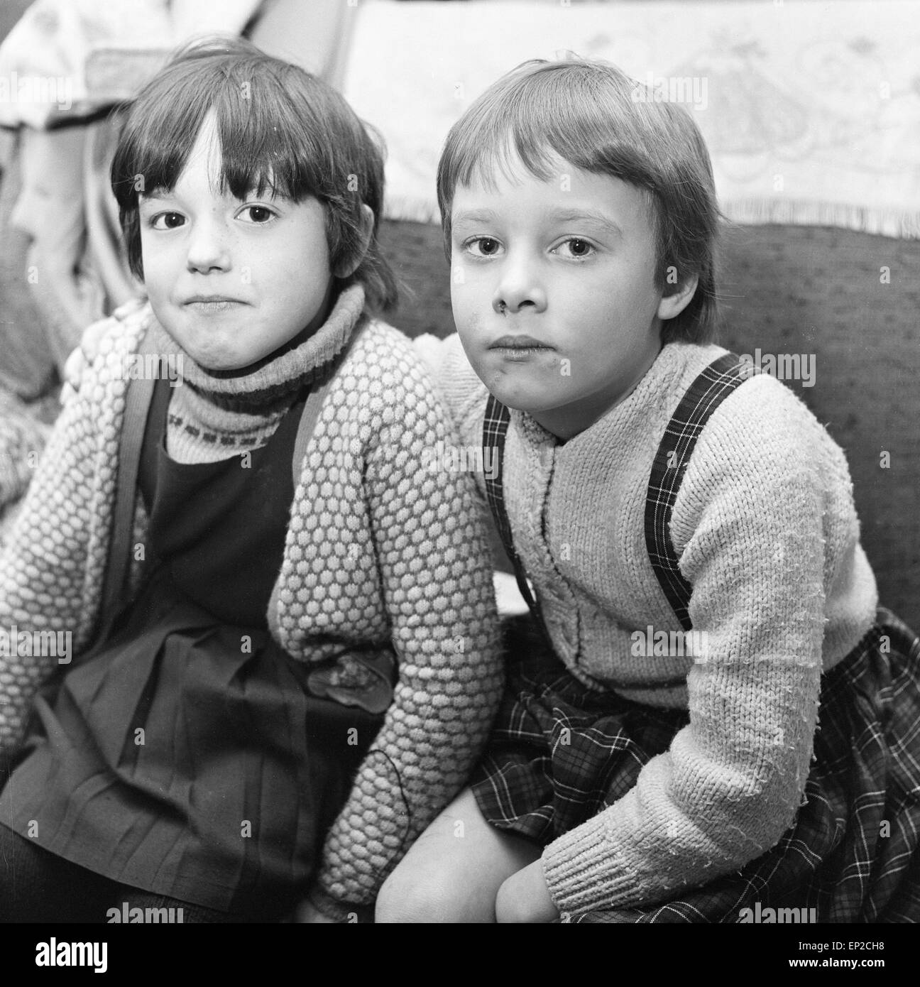Susan Cornish (l) and Cindy Hellpe (r), children who were attacked by Norma Bell and Mary Bell, pictured 18th December 1968. Stock Photo