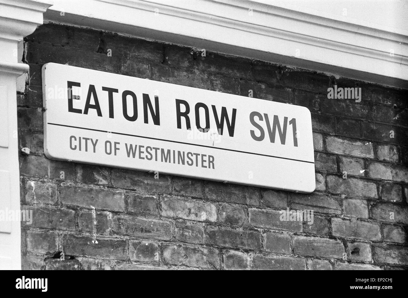 Sandra Rivett Murder November 1974. Eaton Row SW1 London location of mews home at the rear (of 46 Lower Belgrave Street) in Eaton Row where Lord Lucan lived. Richard John Bingham 7th Earl of Lucan popularly known as Lord Lucan was British peer who disappeared in the early hours of 8 November 1974 following the murder of Sandra Rivett his children's nanny the previous evening. There has been no verified sighting of him since then. On 19th June 1975 an inquest jury named Lucan as the murderer of Sandra Rivett. He was presumed deceased in chambers on 11th December 1992 and declared legally dead Stock Photo