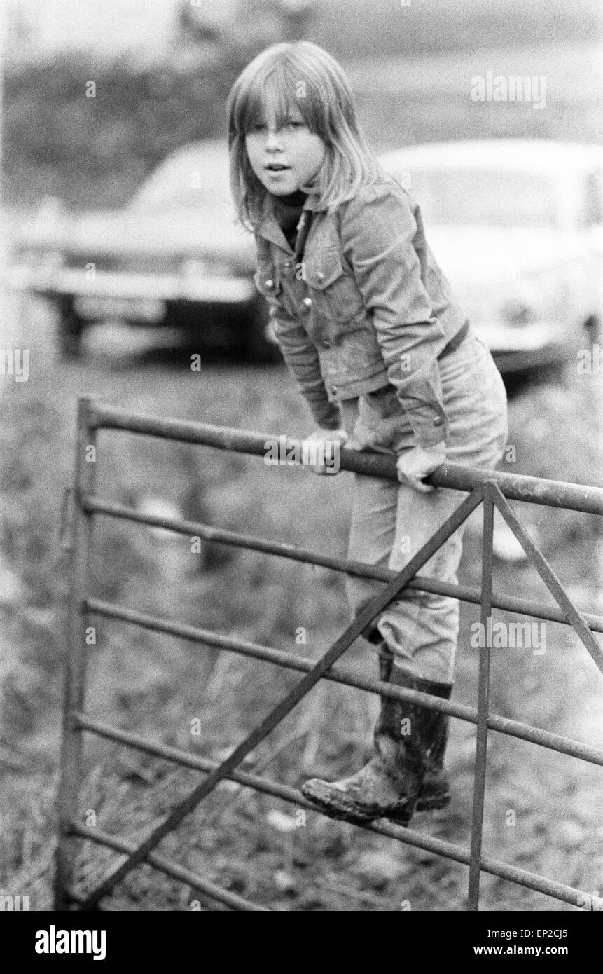 Lady Frances (10), daughter of Lord Lucan, pictured on the grounds of secret hideaway in Cornwall, 19th November 1974. Richard John Bingham, 7th Earl of Lucan, popularly known as Lord Lucan, was a British peer, who disappeared in the early hours of 8 November 1974, following the murder of Sandra Rivett, his children's nanny, the previous evening. There has been no verified sighting of him since then. On 19th June 1975, an inquest jury named Lucan as the murderer of Sandra Rivett. He was presumed deceased in chambers on 11th December 1992 and declared legally dead in October 1999. Stock Photo