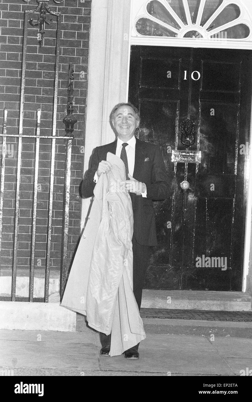 Reception at No. 10 Downing Street, London, attended by cast members of BBC TV Programme 'Yes Minister', May 1983. Pictured: Nigel Hawthorne a.k.a. Sir Humphrey Appleby. Stock Photo