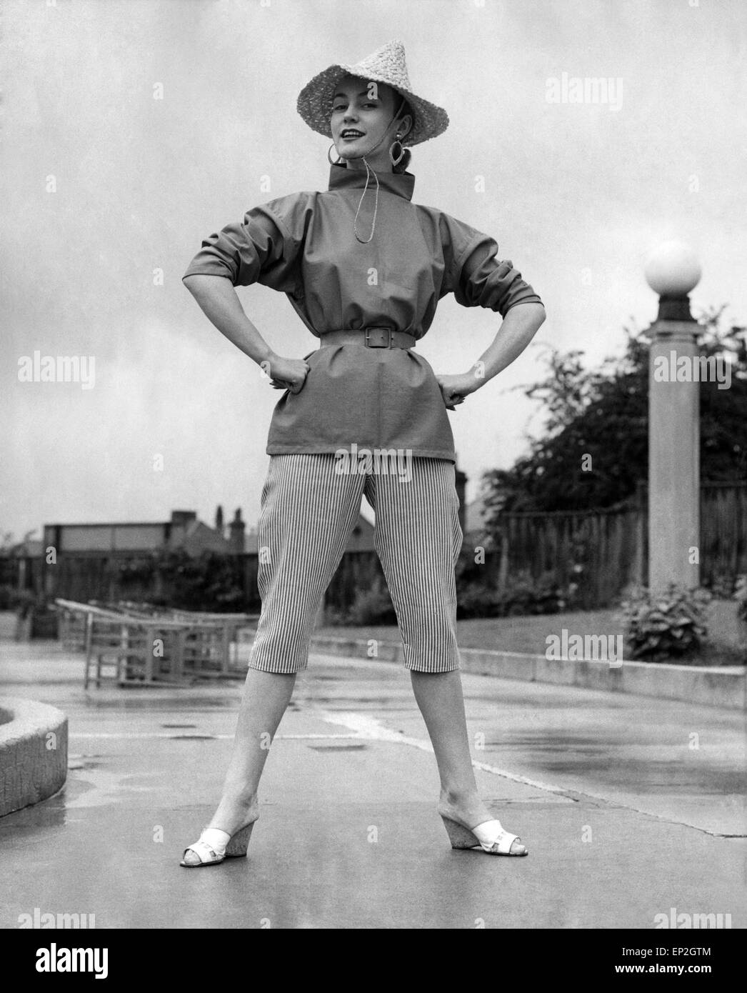 Clothing Fashion 1954. June 1954 Stock Photo - Alamy