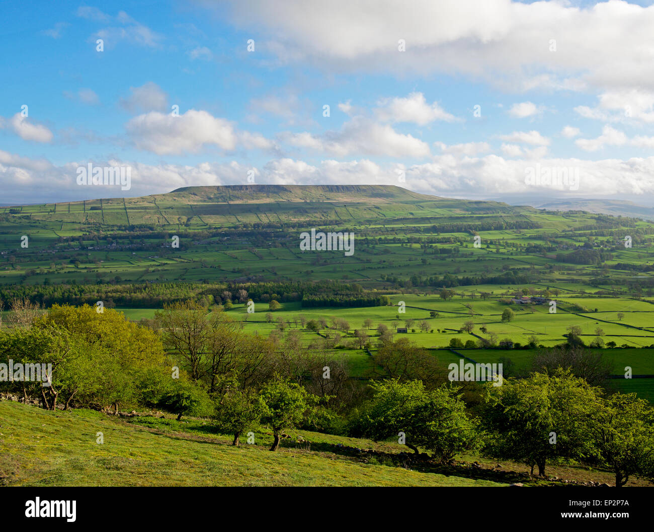 Penhill Yorkshire Hi-res Stock Photography And Images - Alamy