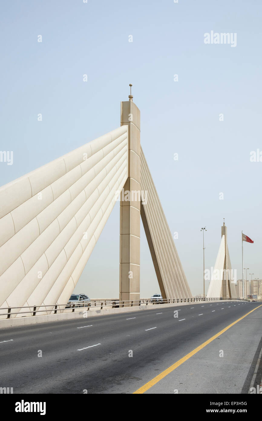 Sheikh Isa bin Salman Causeway Bridge, linking Manama and Muharraq