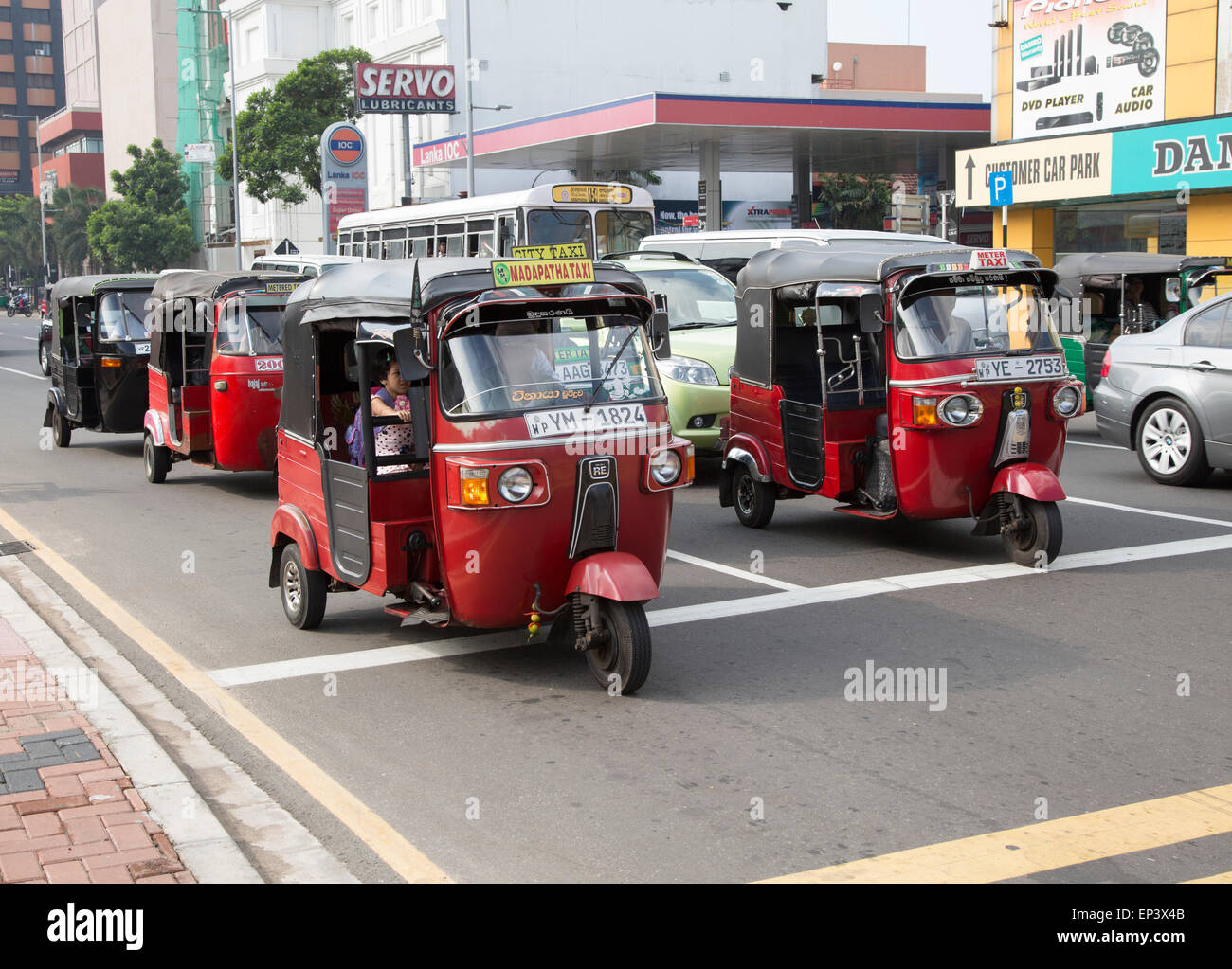 Tuk Tuks motorised rickshaw tricycle taxi vehicles, Colombo,  Sri Lanka, Asia Stock Photo