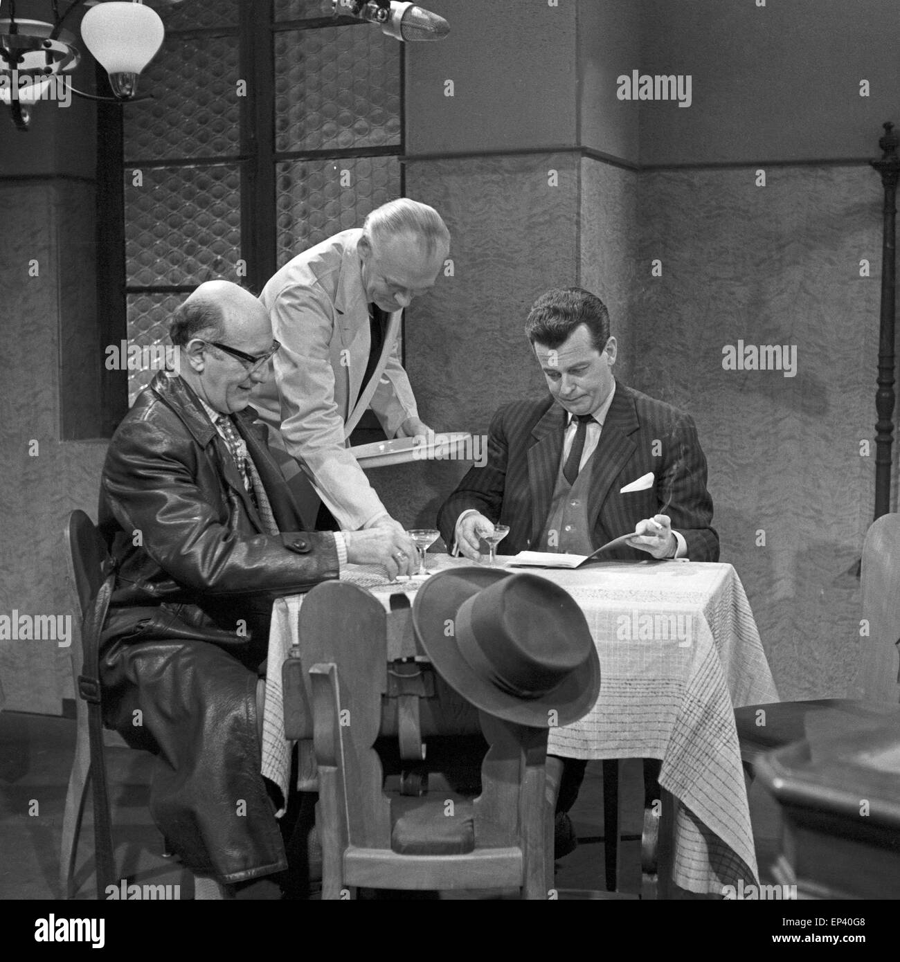Das Geld, das auf der Straße liegt, Fernsehfilm, Deutschland 1958, Regie Egon Monk, Szenenfoto Das Geld, das auf der Straße liegt, Fernsehfilm, Deutschland 1958, Regie Egon Monk, Szenenfoto