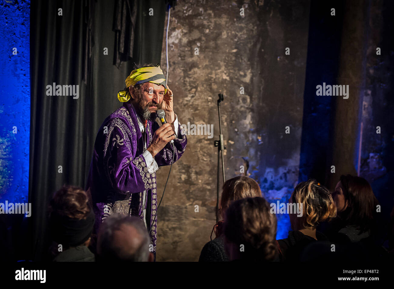 Phil Kay performing in an unusual performance space, Brunel's Shaft at the Brunel Museum in Rotherhithe. Stock Photo