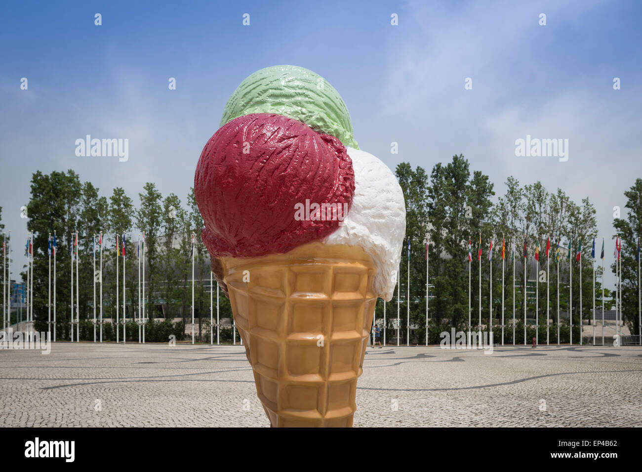Plastic giant ice cream cone hires stock photography and images Alamy