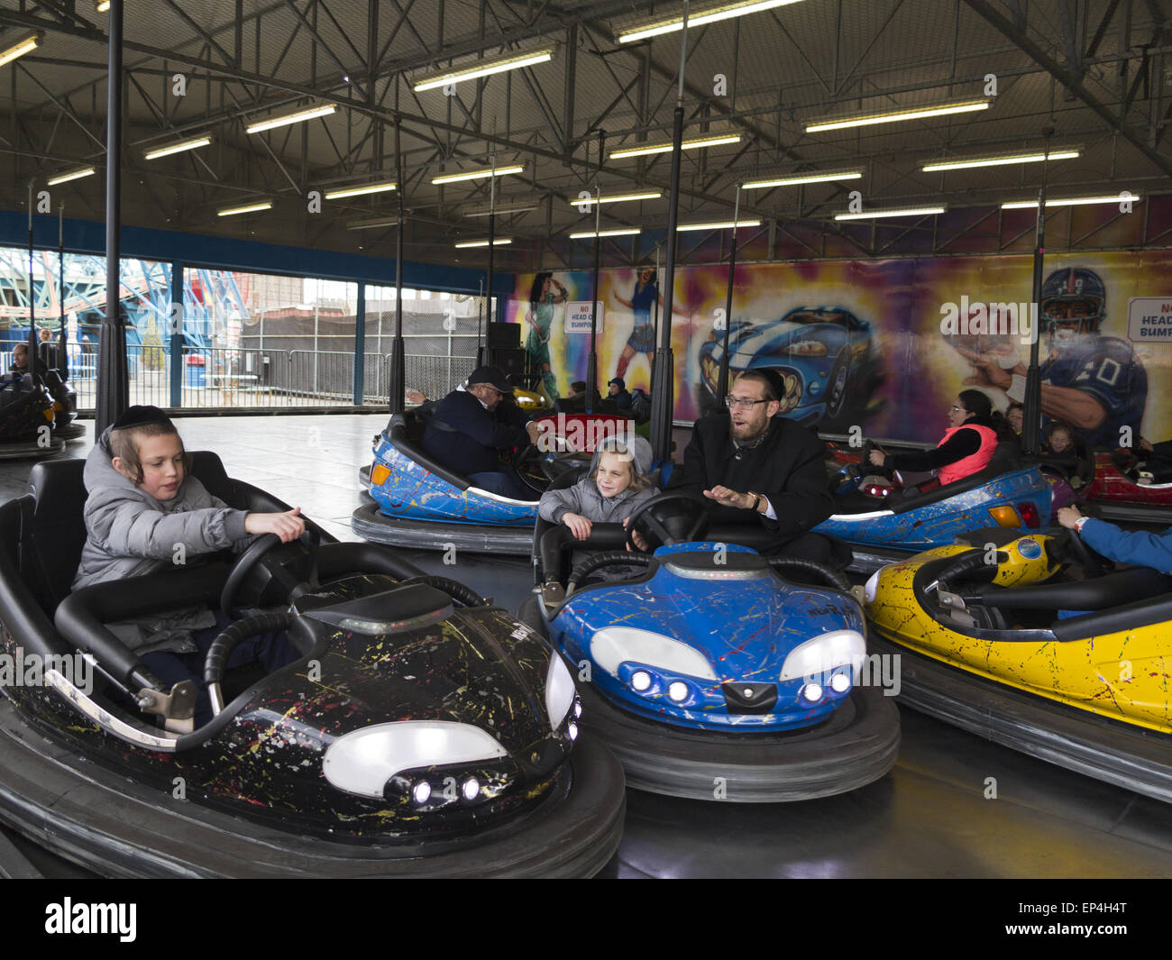 Bumper cars hi-res stock photography and images - Alamy