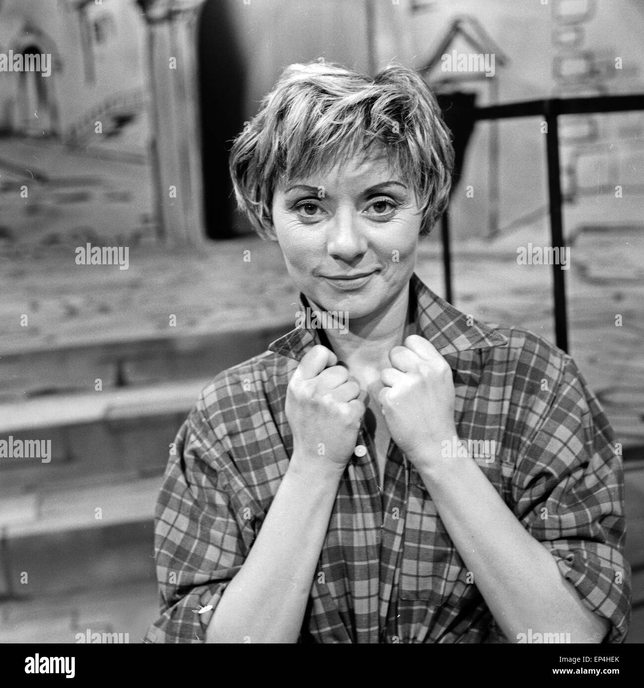 Annie cordy hi-res stock photography and images - Alamy