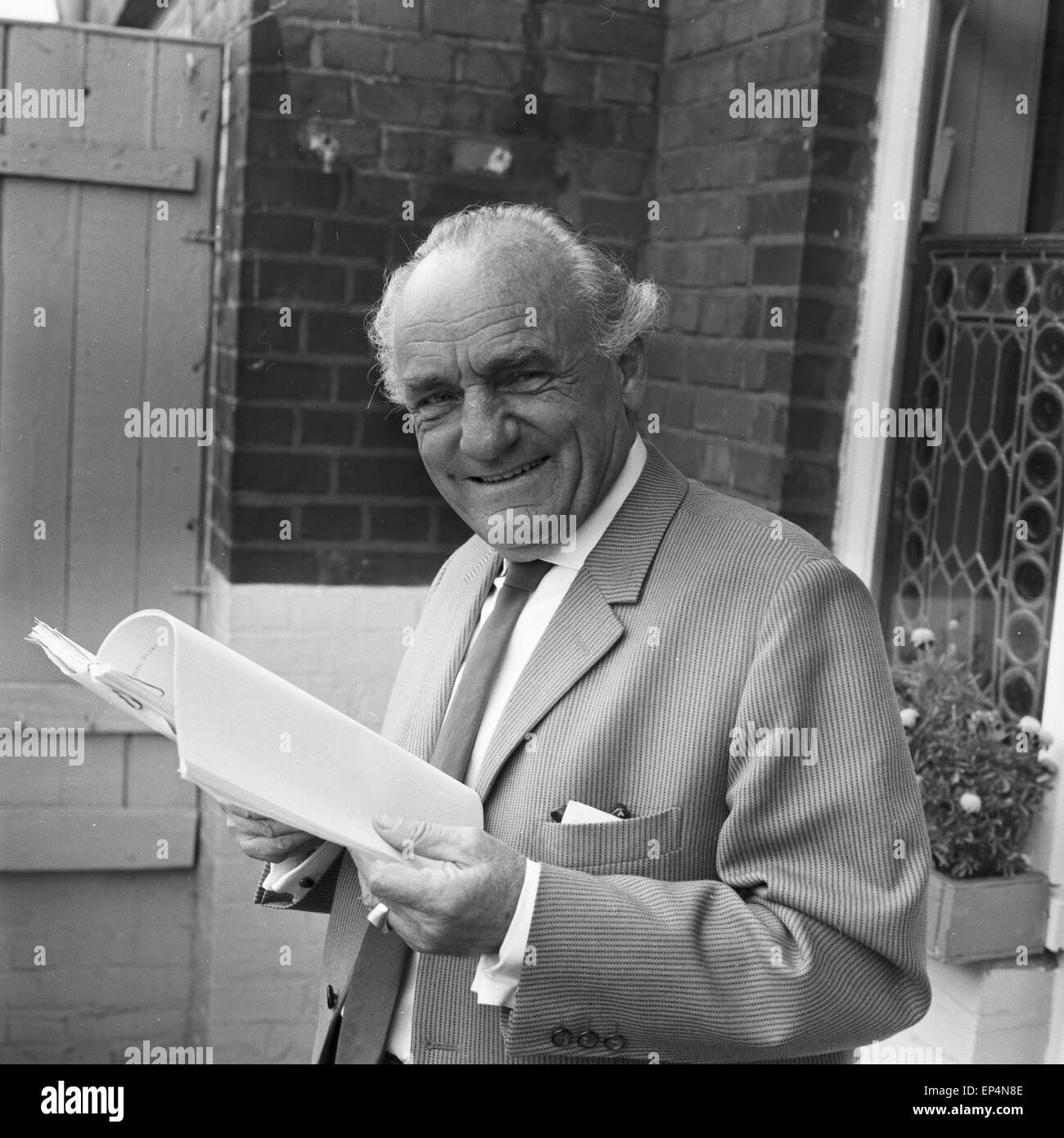Henry Vahl Henry Vahl