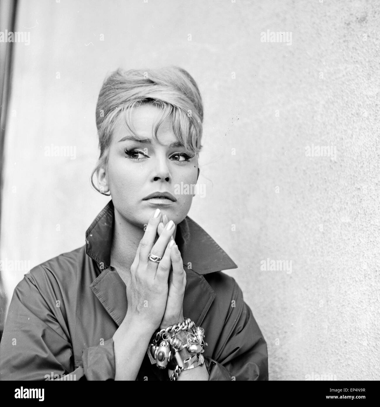 Deutsche Schauspielerin Susanne Cramer, Deutschland 1960er Jahre. German actress Susanne Cramer, Germany 1960s. Stock Photo