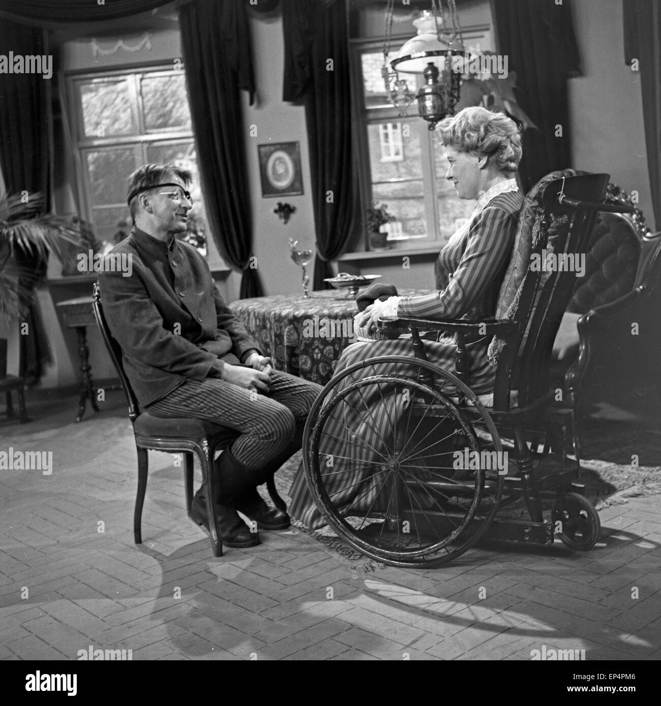 Rose Bernd, Fernsehfilm, Deutschland 1962, Regie: Gustav Burmester, Darsteller: Otto Bolesch, Marianne Hoppe Stock Photo