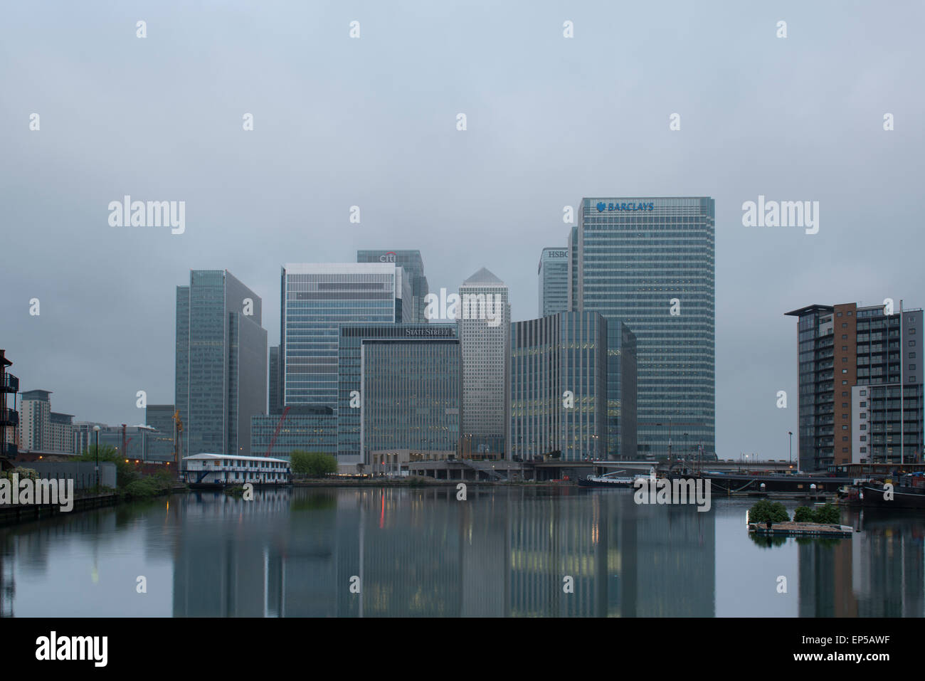 Hsbc canary wharf close up hi-res stock photography and images - Alamy