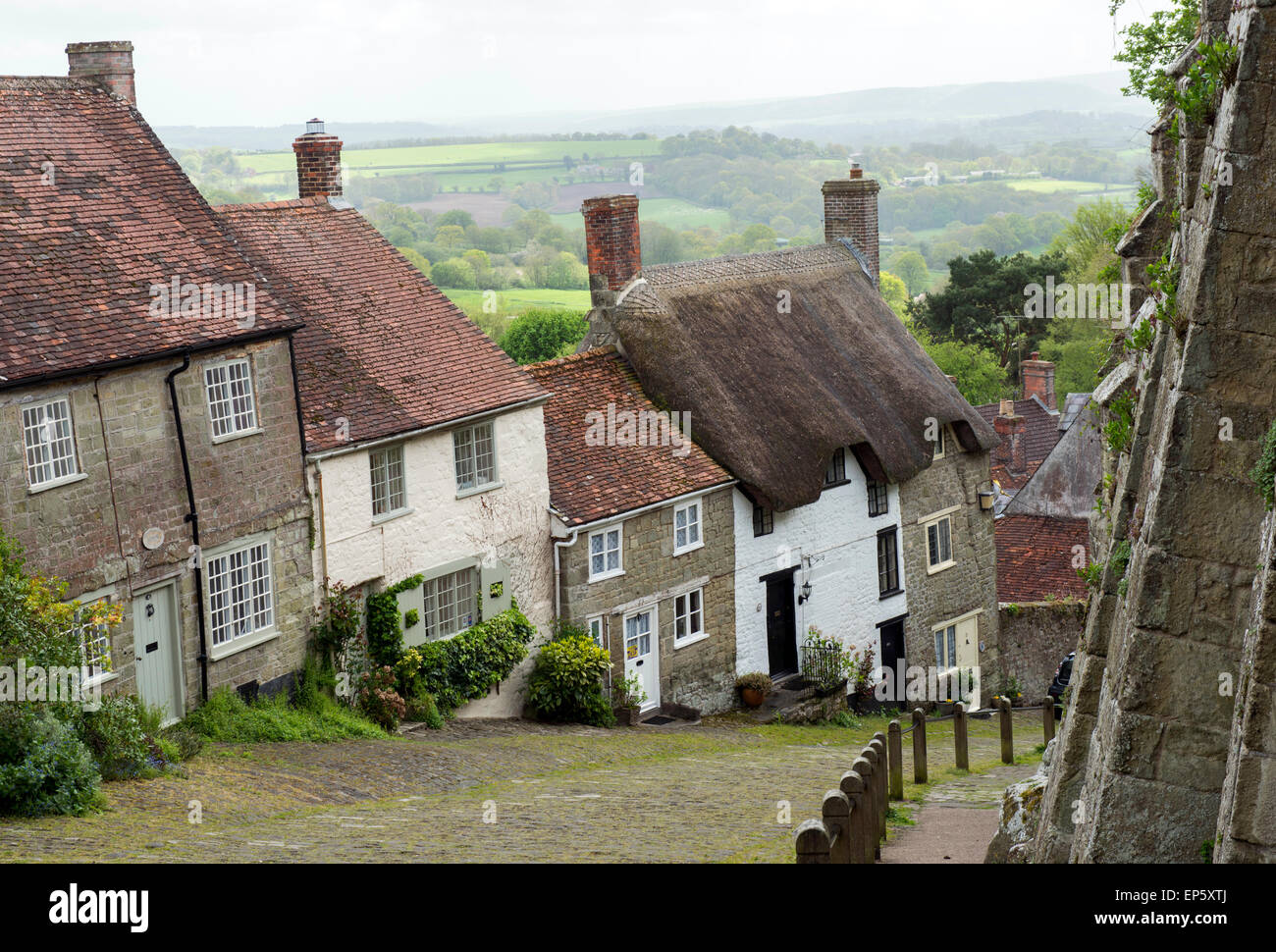 Gold Hill in Shaftesbury, Dorset England UK Stock Photo Alamy