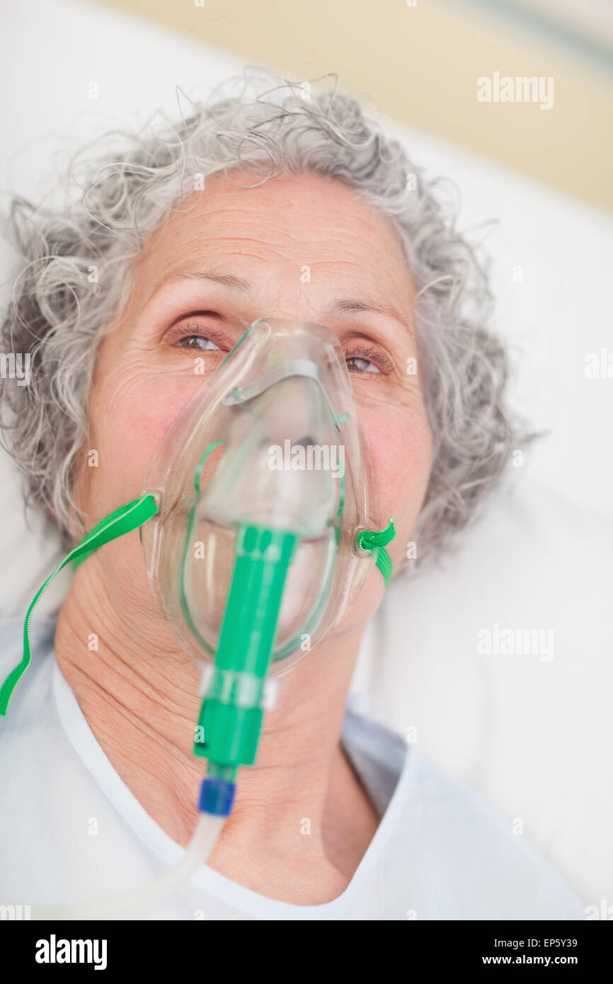 Elderly woman oxygen mask in hi-res stock photography and images - Alamy