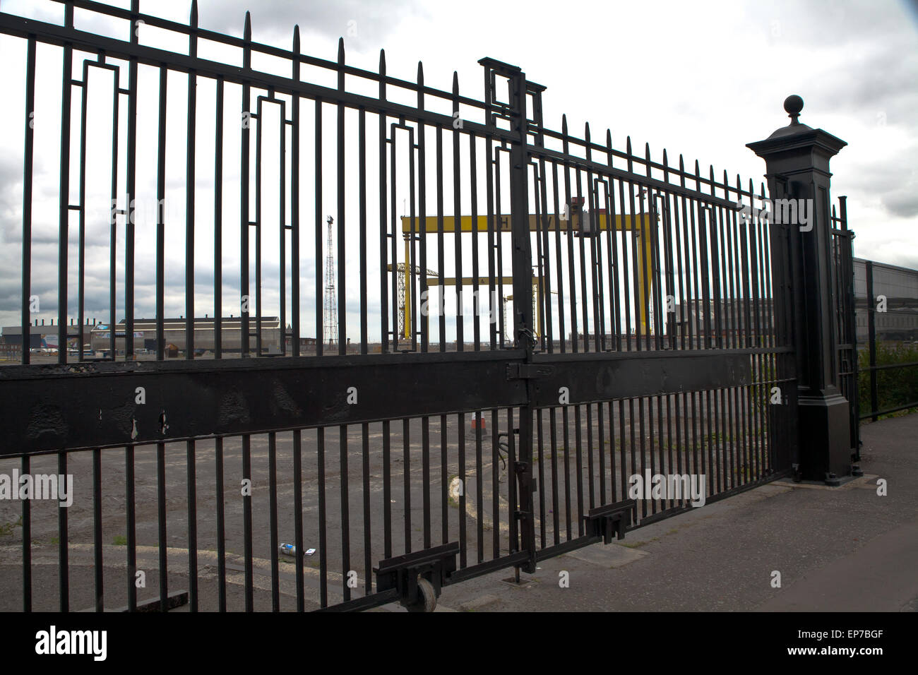 Locked gates to disused Harland and Wolfe shipyard, Belfast. Stock Photo