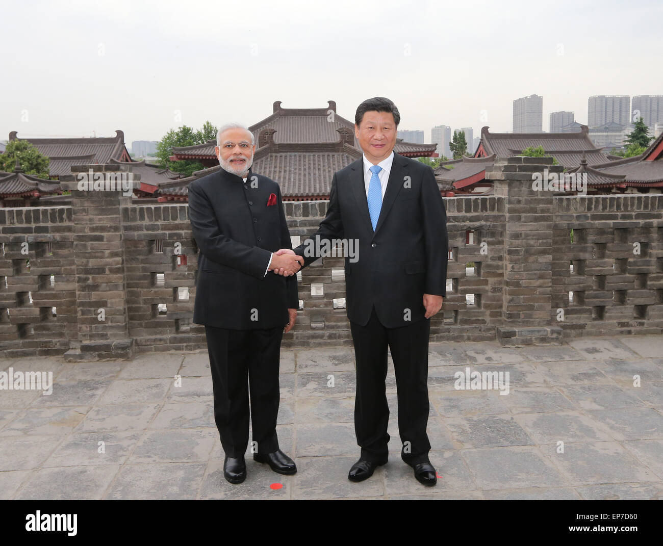 Xi'an, China's Shaanxi Province. 14th May, 2015. Chinese President Xi Jinping (R) accompanies Indian Prime Minister Narendra Modi to the Da Ci'en Temple after their meeting in Xi'an, capital of northwest China's Shaanxi Province, May 14, 2015. Credit:  Lan Hongguang/Xinhua/Alamy Live News Stock Photo