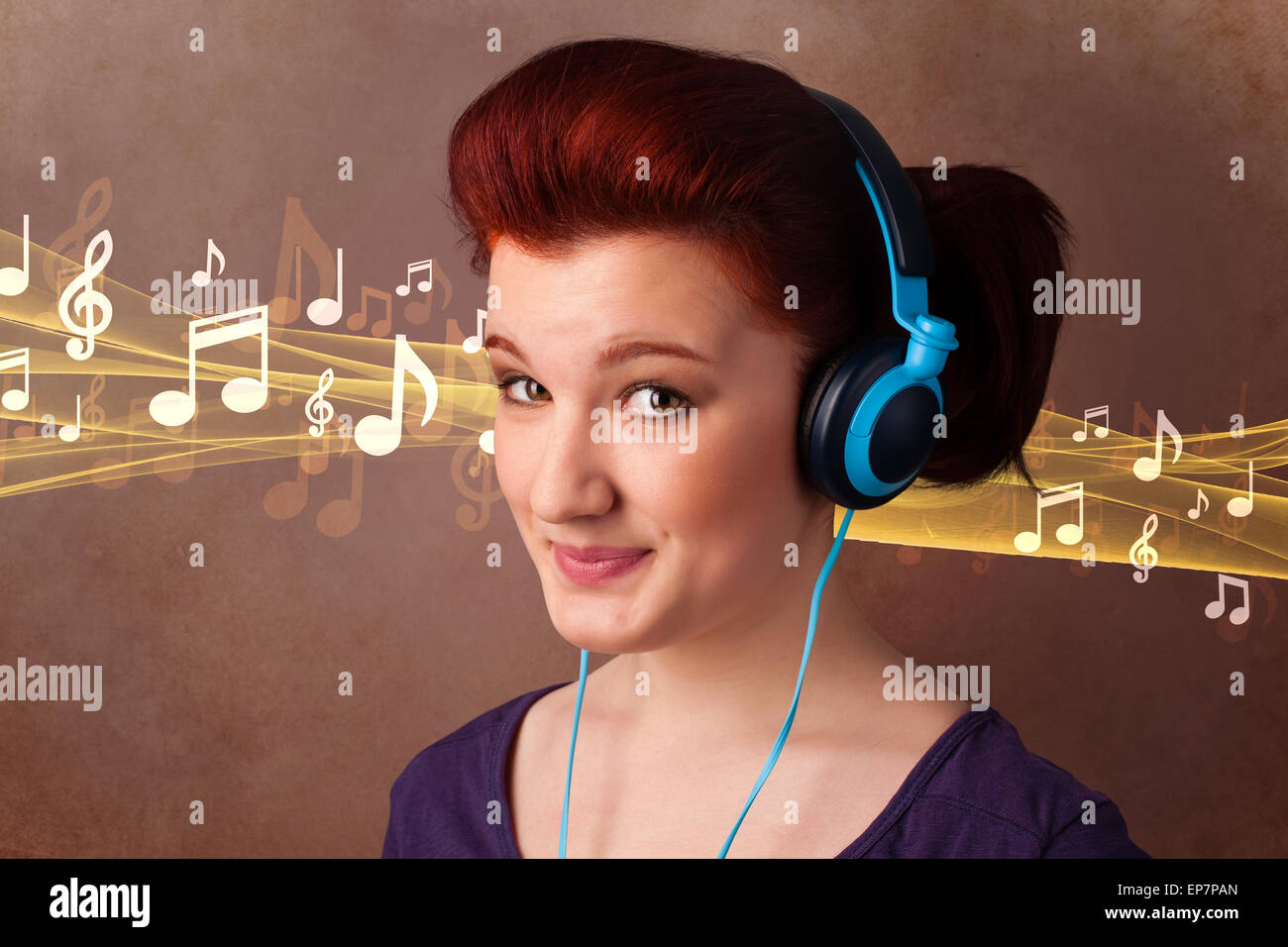 Young woman with headphones listening to music Stock Photo Alamy