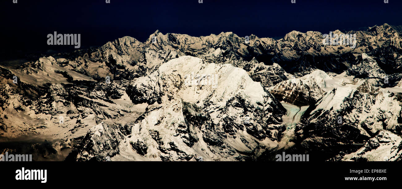 エベレスト　山　ネパール　写真　額縁　Sergiy Gutiyev エベレスト 山 ネパール 写真 額縁 Sergiy Gutiyev