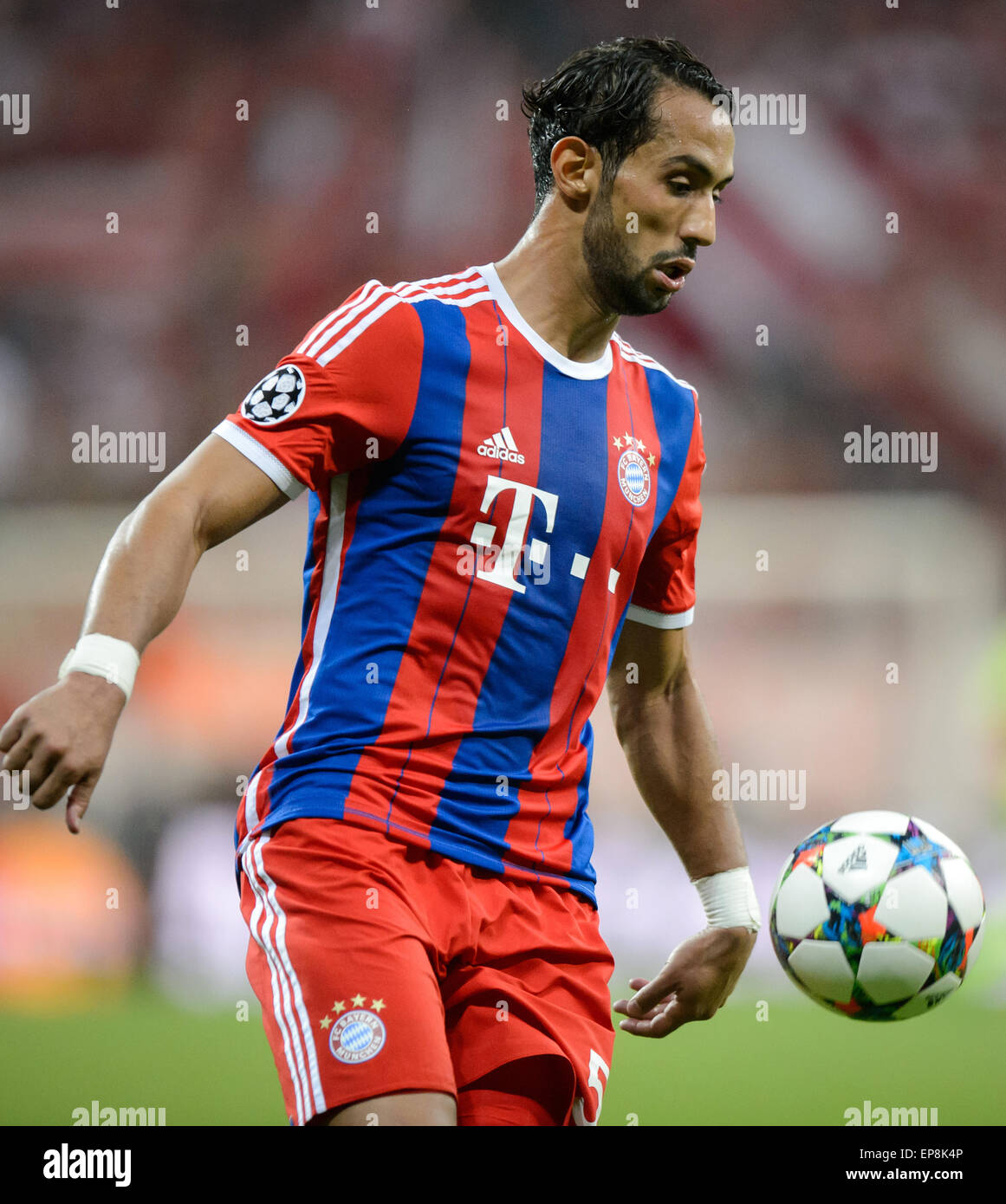 Munich's Medhi Benatia in action during the Champions League semi final match between FC Bayern Munich and FC Barcelona at Allianz Arena in Munich, Germany, 12 May 2015. Photo: Thomas Eisenhuth/dpa - NO WIRE SERVICE - Stock Photo
