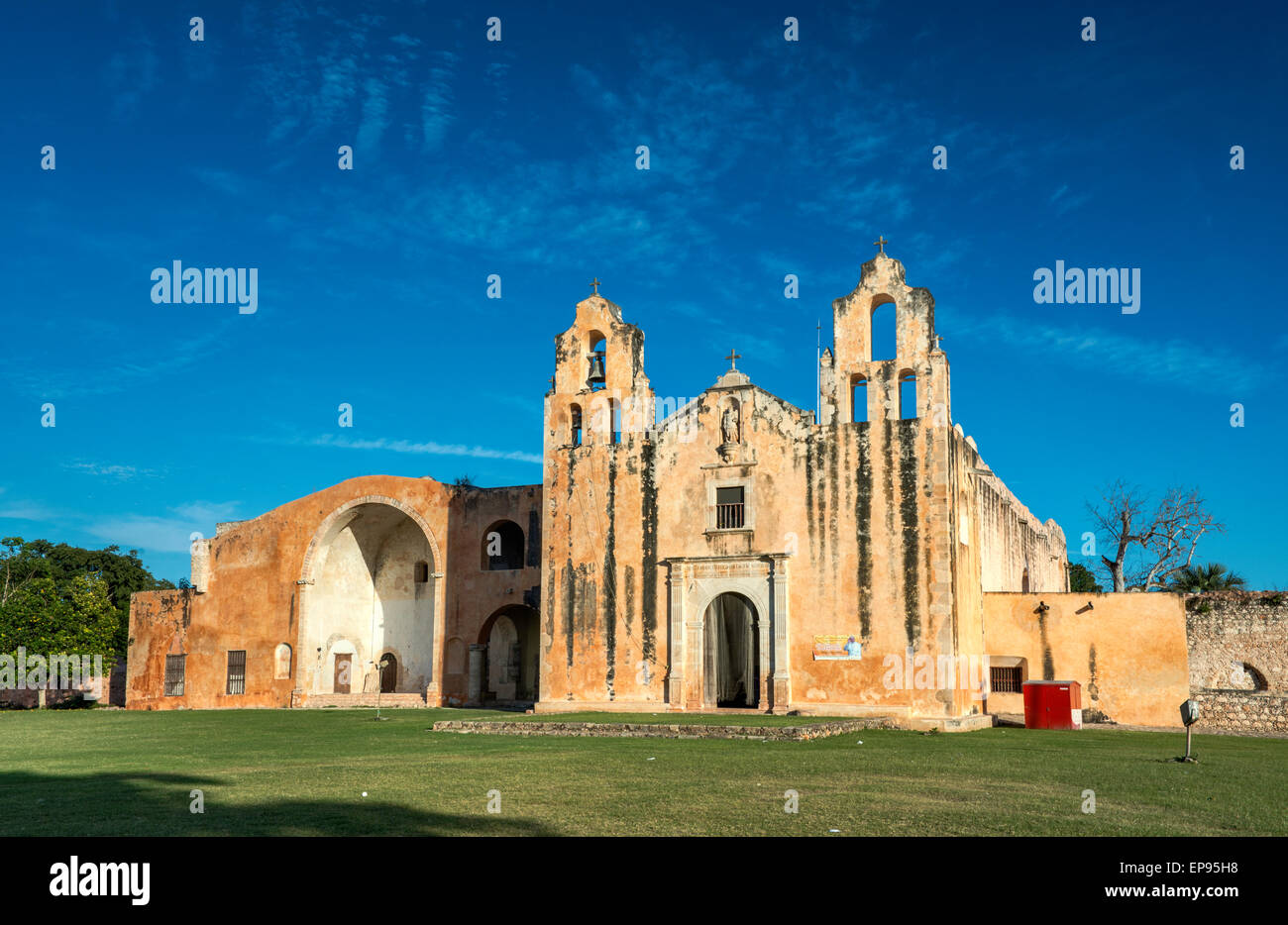 Parroquia y Exconvento de San Miguel Arcangel, Franciscan Monastery in Mani, at Ruta de los Conventos, Yucatan state, Mexico Stock Photo