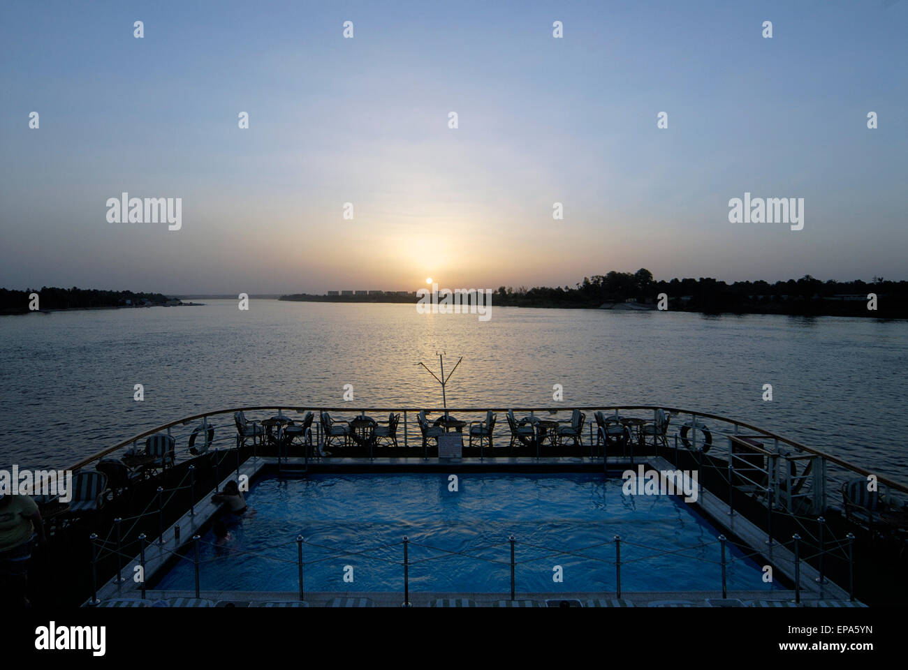 Cruise ship passing through Esna lock on the Nile Stock Photo Alamy