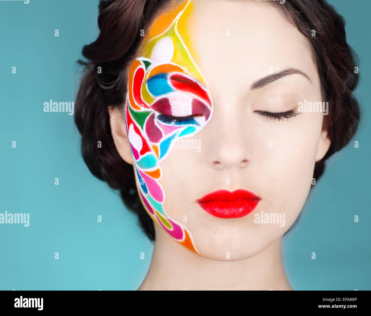 Beautiful young model with bright make up Stock Photo - Alamy