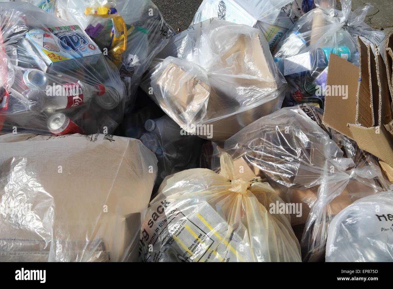 Domestic rubbish hires stock photography and images Alamy
